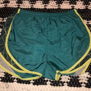 Nike shorts ✔️